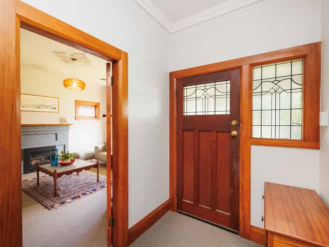 15 Miro Street, Takaro
