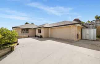 2 Austen Way, Hairini