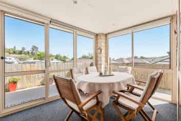 2 Austen Way, Hairini