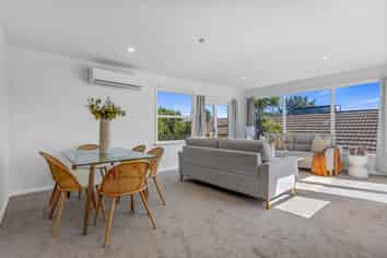 564 Marine Parade, South New Brighton