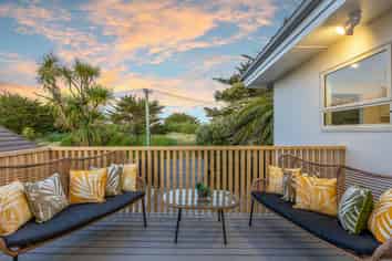 564 Marine Parade, South New Brighton