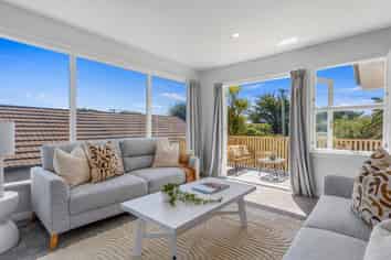 564 Marine Parade, South New Brighton