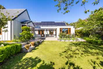 24B Soleares Avenue, Mount Pleasant