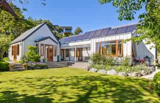 24B Soleares Avenue, Mount Pleasant