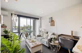 9/376 Worcester Street, Linwood