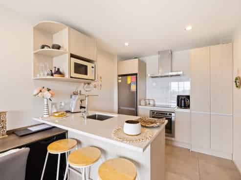 9/376 Worcester Street, Linwood