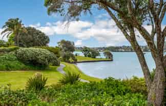 16A Oleander Point, Farm Cove