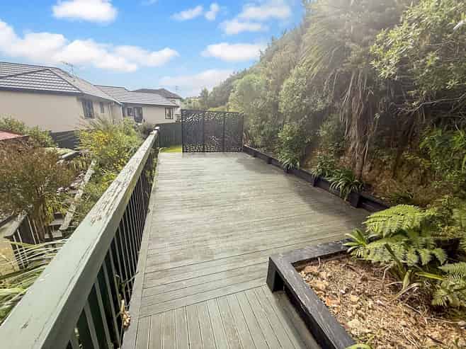 111 Woodman Drive, Tawa