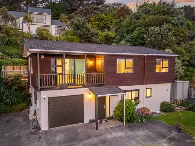 2/75 Eskdale Road, Papakowhai