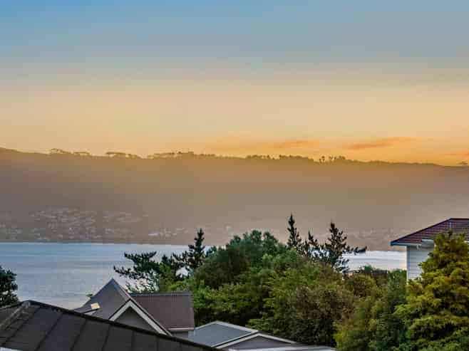 2/75 Eskdale Road, Papakowhai