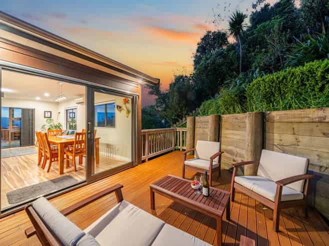 2/75 Eskdale Road, Papakowhai