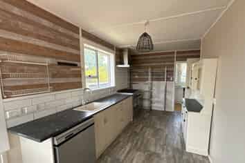 6 Avro Crescent, Hornby