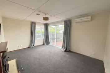 6 Avro Crescent, Hornby