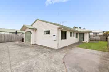 27 Aaron Place, Brookfield