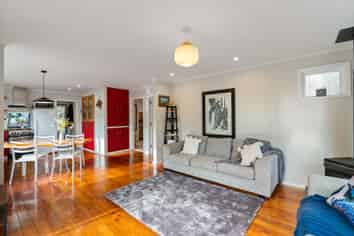 66 Hungerford Road, Houghton Bay