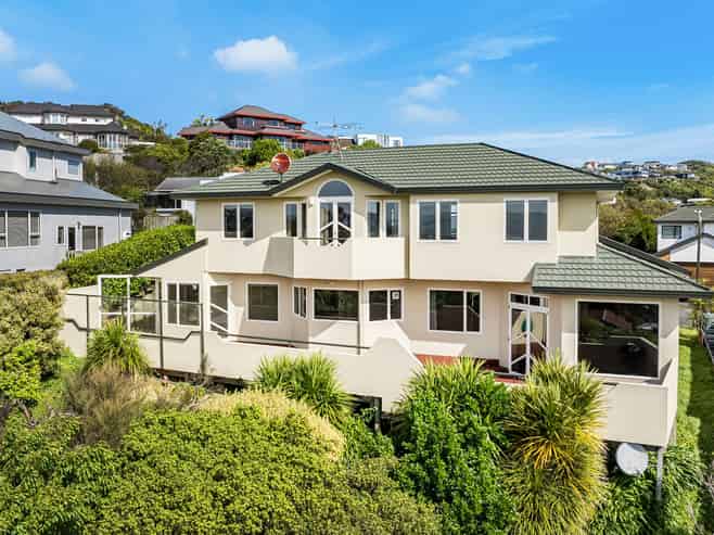 35 Halladale Road, Papakowhai