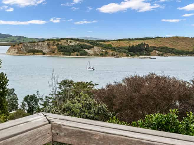 9 Weir Crescent, Onerahi