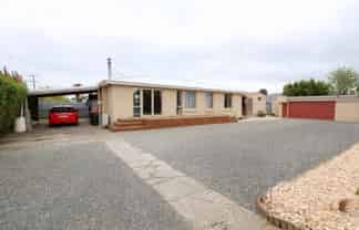 42 Kirkbride Street, Wallacetown
