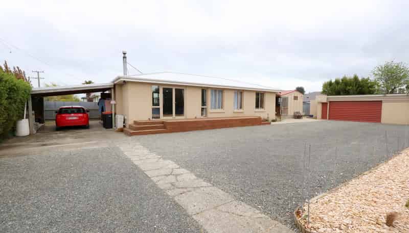 42 Kirkbride Street, Wallacetown