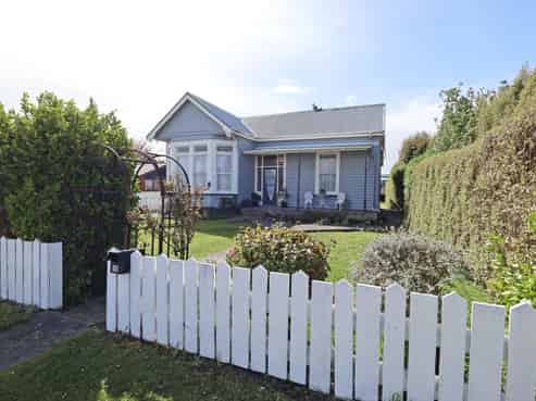 16 Morell Street, Strathern