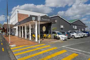 Outstanding Milford Investment - Paulo Café