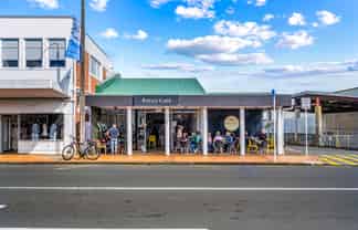Outstanding Milford Investment - Paulo Café