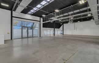 High-profile warehouse/showroom on Brougham Street