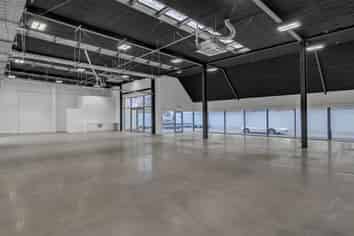 High-profile warehouse/showroom on Brougham Street