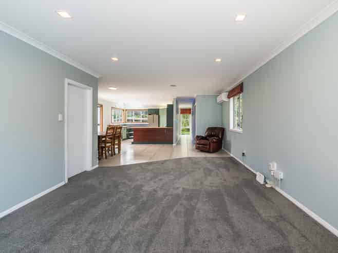 9 Clarkes Crescent, Paekakariki