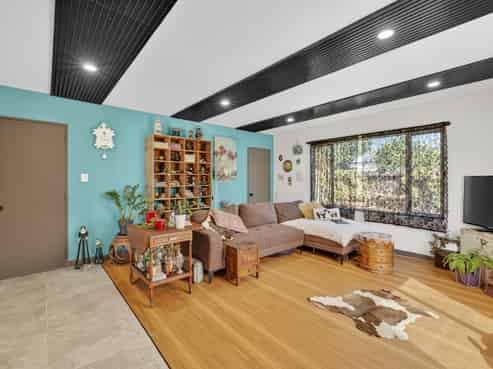 2/44 Shakespeare Road, Waltham