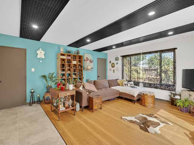 2/44 Shakespeare Road, Waltham