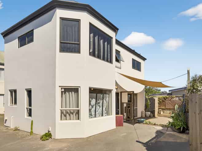 2/44 Shakespeare Road, Waltham