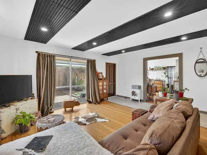 2/44 Shakespeare Road, Waltham