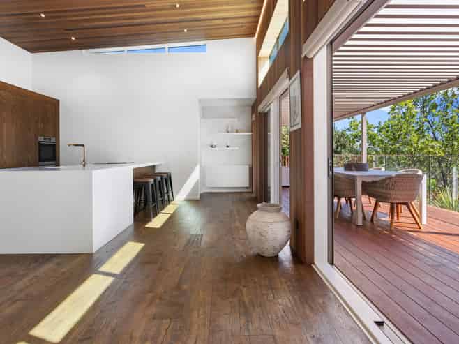 16 Starwood Lane, Clifton