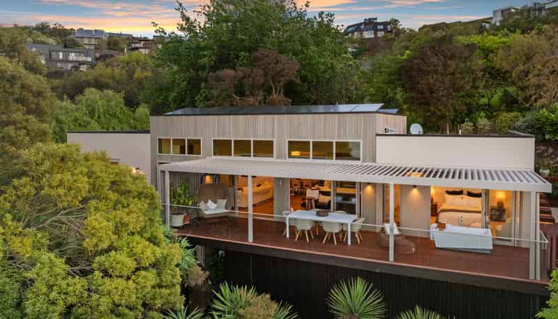 16 Starwood Lane, Clifton