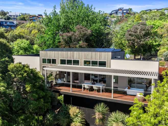 16 Starwood Lane, Clifton