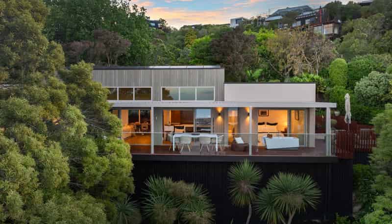 16 Starwood Lane, Clifton