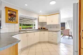 24 Webb Place, Taradale