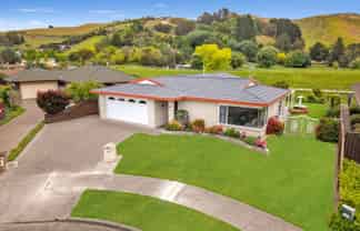 24 Webb Place, Taradale