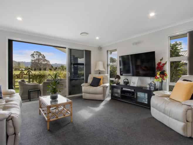 28 Arran Drive, Katikati