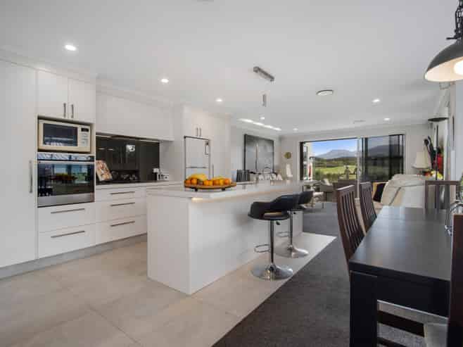 28 Arran Drive, Katikati