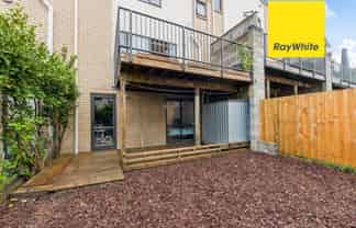 9/172 Mcleod Road, Te Atatu South