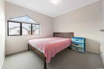 9/172 Mcleod Road, Te Atatu South
