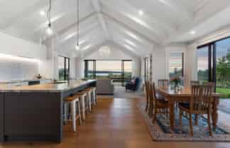 194 Potts Road, Whitford