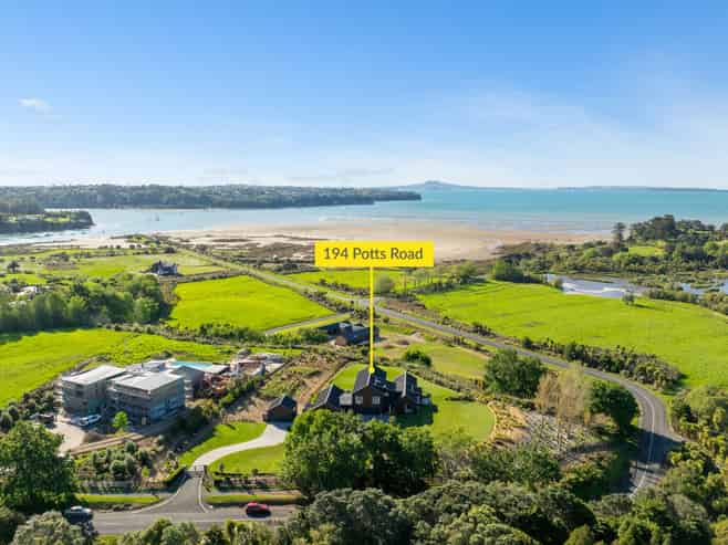 194 Potts Road, Whitford