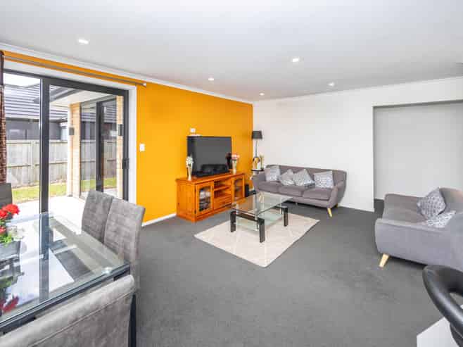 7 Heke Lane, Glenview