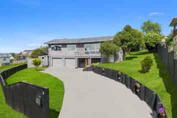 5 Cyclarama Crescent, Massey