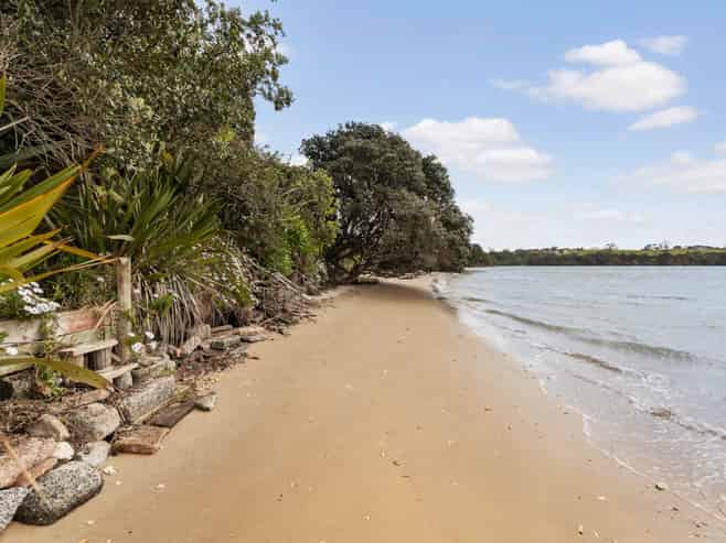6 Sergeant Road, Awhitu