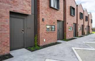 D2/9 Vesty Avenue, Hillcrest