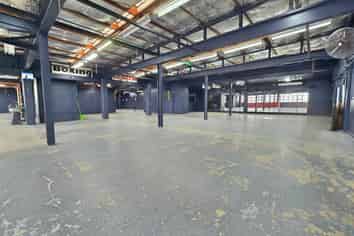 Prime city fringe warehouse